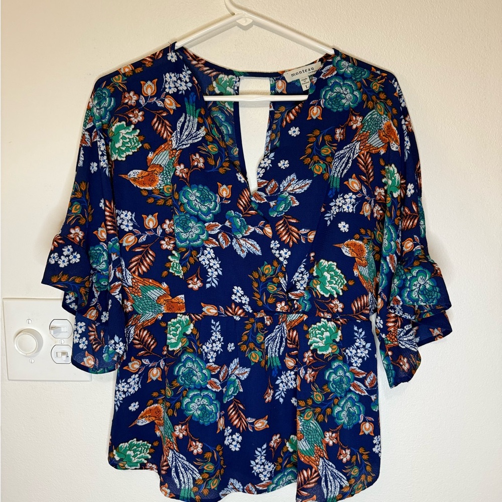 Monteau Floral V-Neck Ruffle Sleeve Top